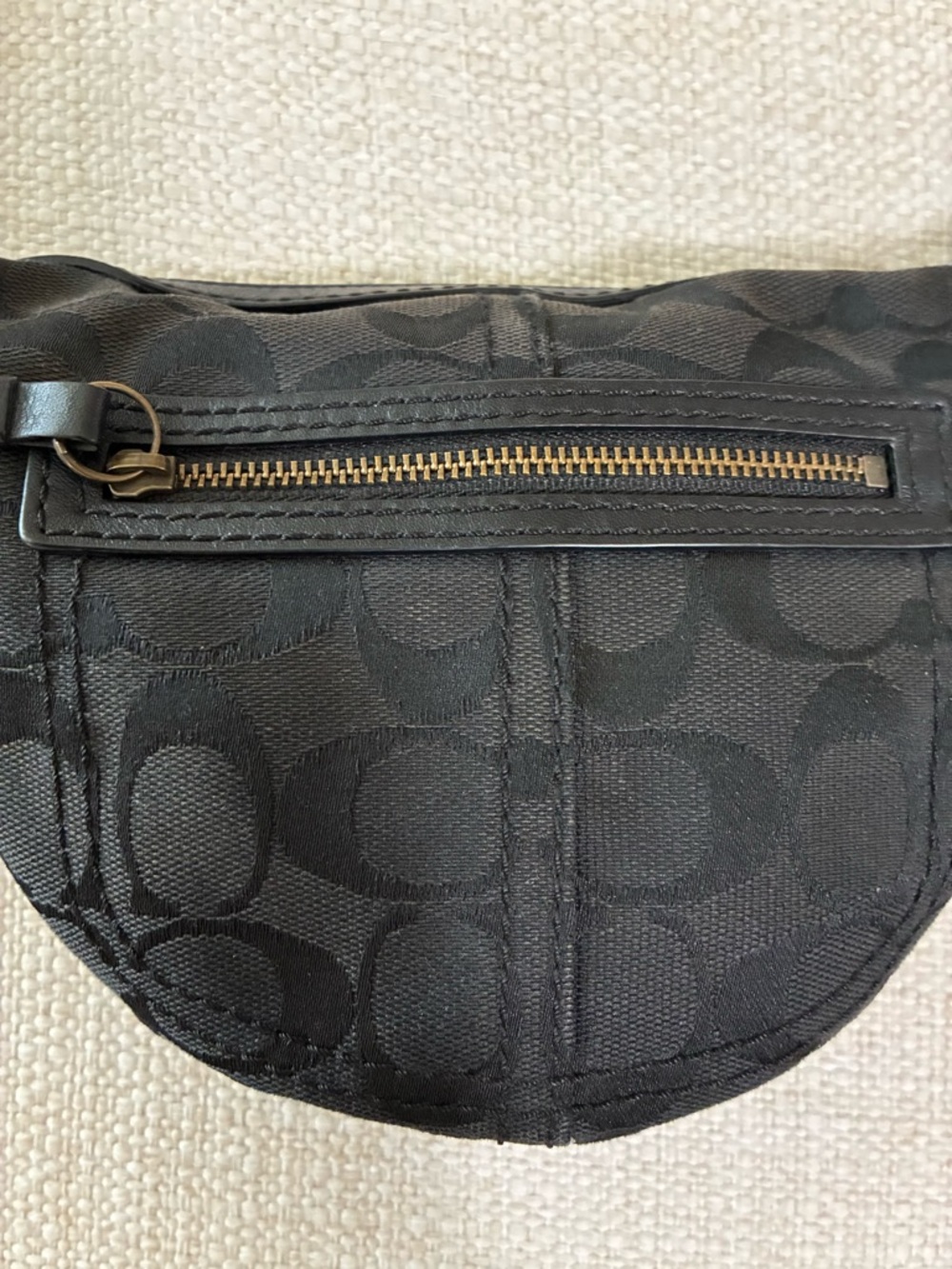 Coach BlackEUC Signature Swing
Crossbody Bag 10840 Y2K - Picture 2 of 15